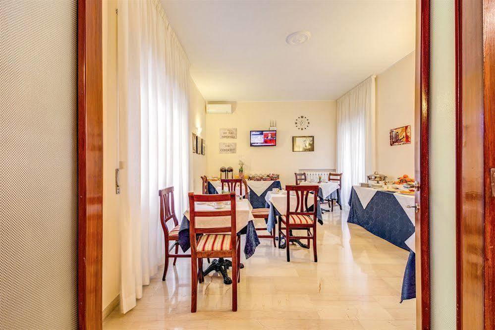 Domus Cornelia Couette-café 2*